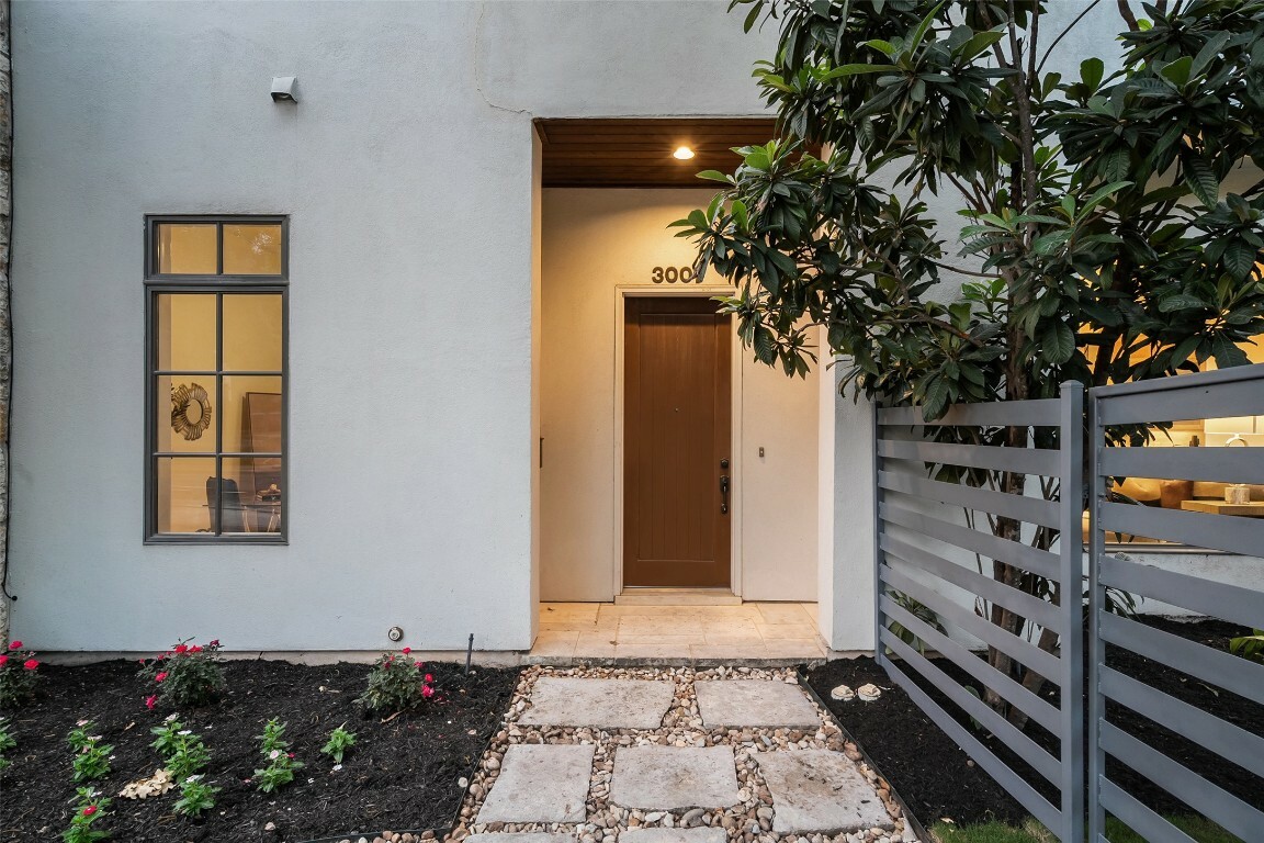 Property Photo: 3007 Windsor Road B TX 78703