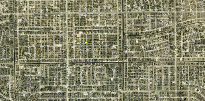 Property Photo: 836 Gaylord Ave S FL 33974