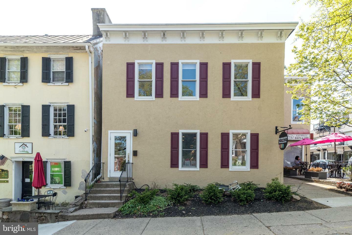 Property Photo: 4 W Oakland Avenue 2C PA 18901