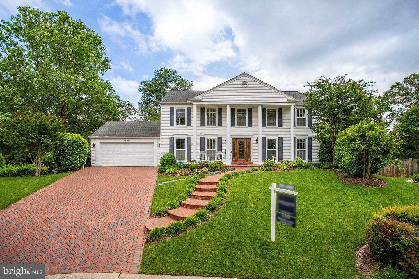 Property Photo: 4004 Featherstone Place VA 22304