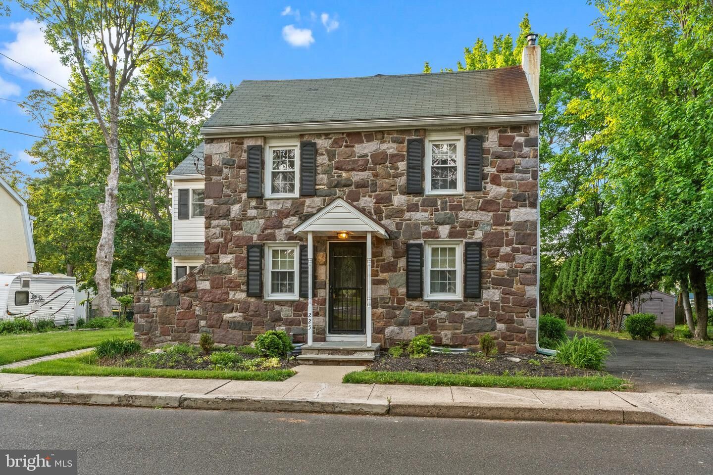Property Photo: 225 Flowers Avenue PA 19047