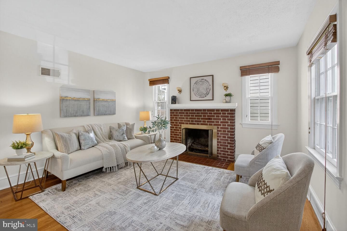 Property Photo: 834 N Abingdon Street VA 22203