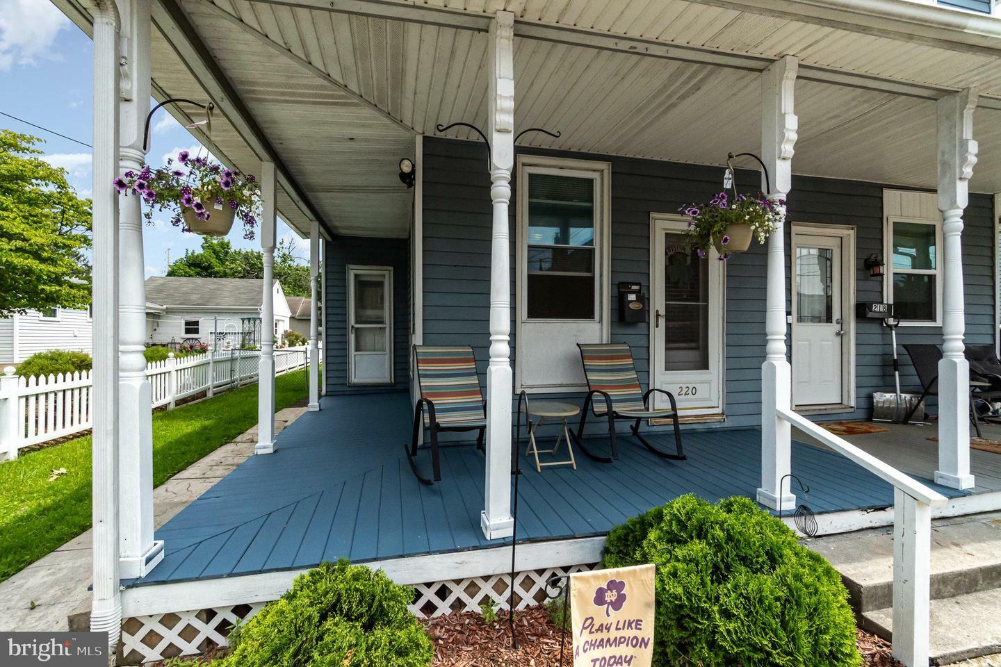 Property Photo: 220 N Pine Street PA 17057