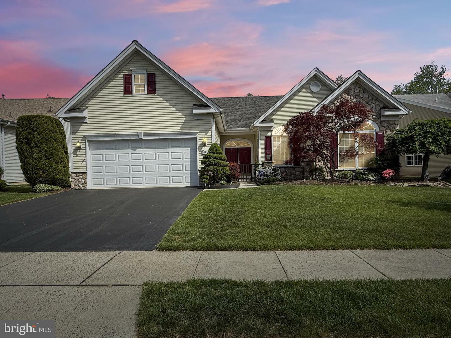 59 Barbary Lane  Columbus NJ 08022 photo