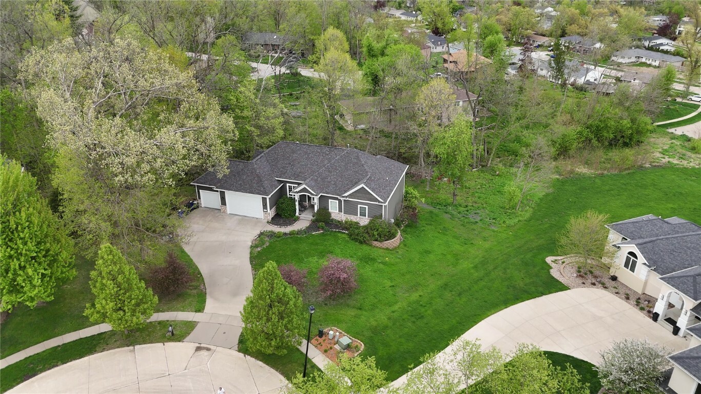 Property Photo: 3618 Kegler Court SE IA 52403