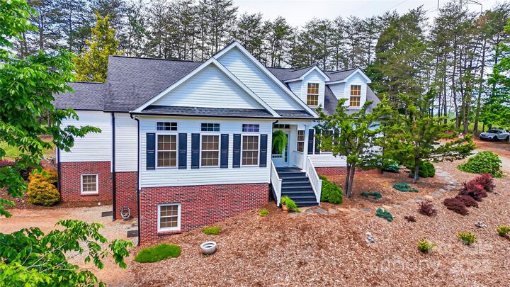 Property Photo:  5562 Jenkins Road  NC 28655 