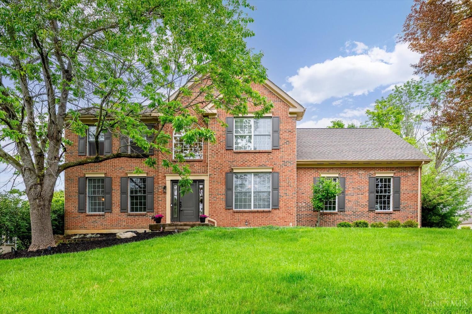 Property Photo: 689 Austrian Court OH 45150