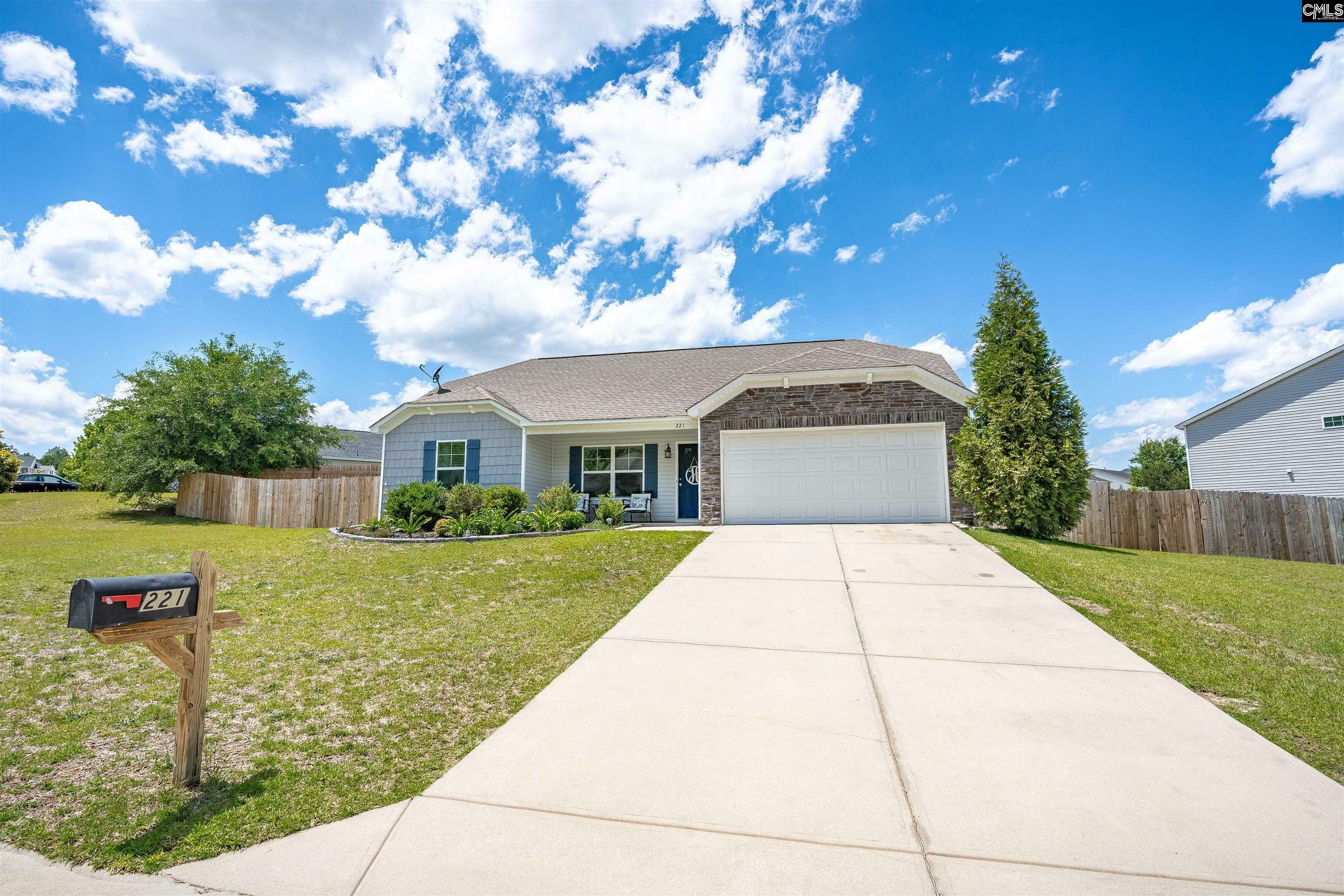 Property Photo: 221 Isom SC 29170