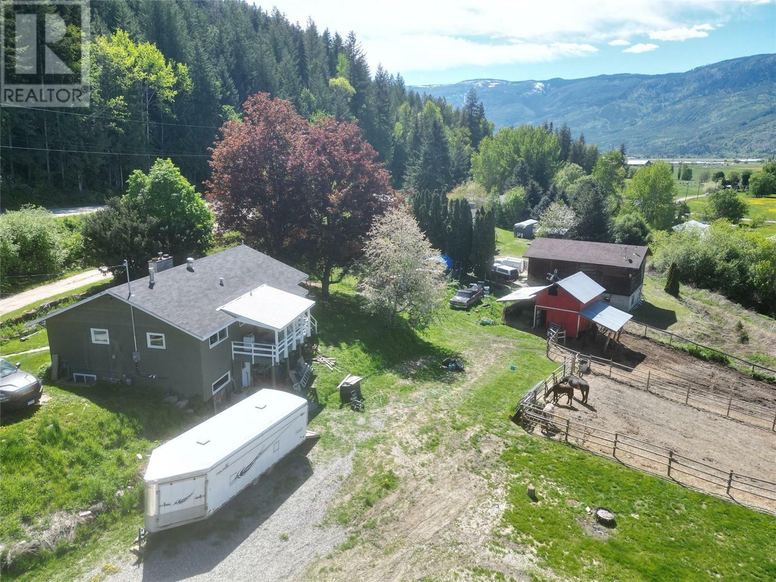 2651 Foothill Road Southwest  Salmon Arm BC V1E 1L7 photo