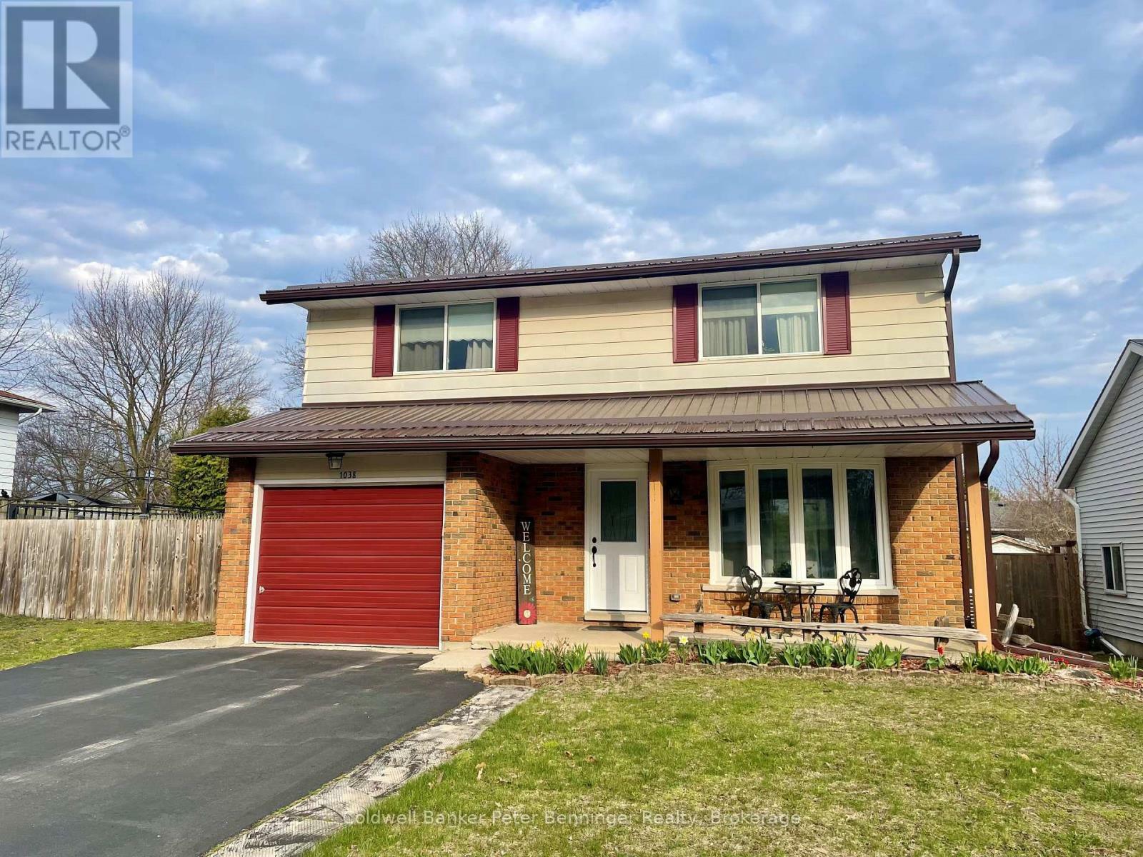 Property Photo: 1038 Wellington Street ON N0H 2C3