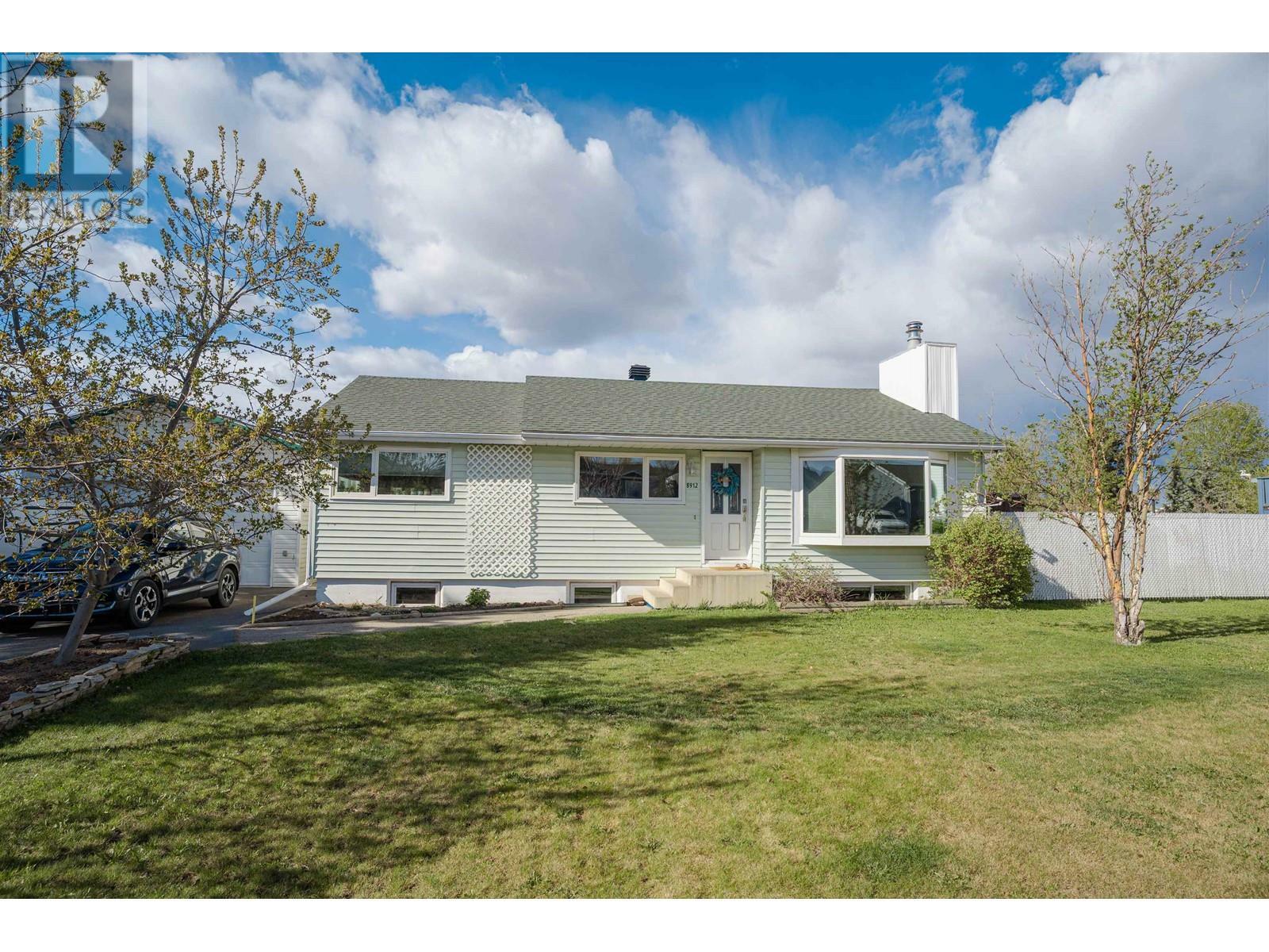 Photo de la propriété: 8912 115 Avenue BC V1J 2X7