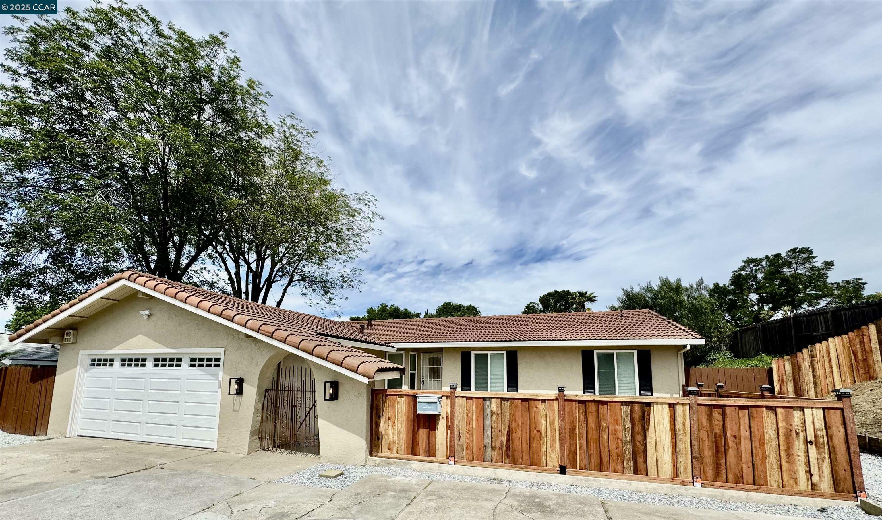 124 Fuschia Ct  Martinez CA 94553 photo