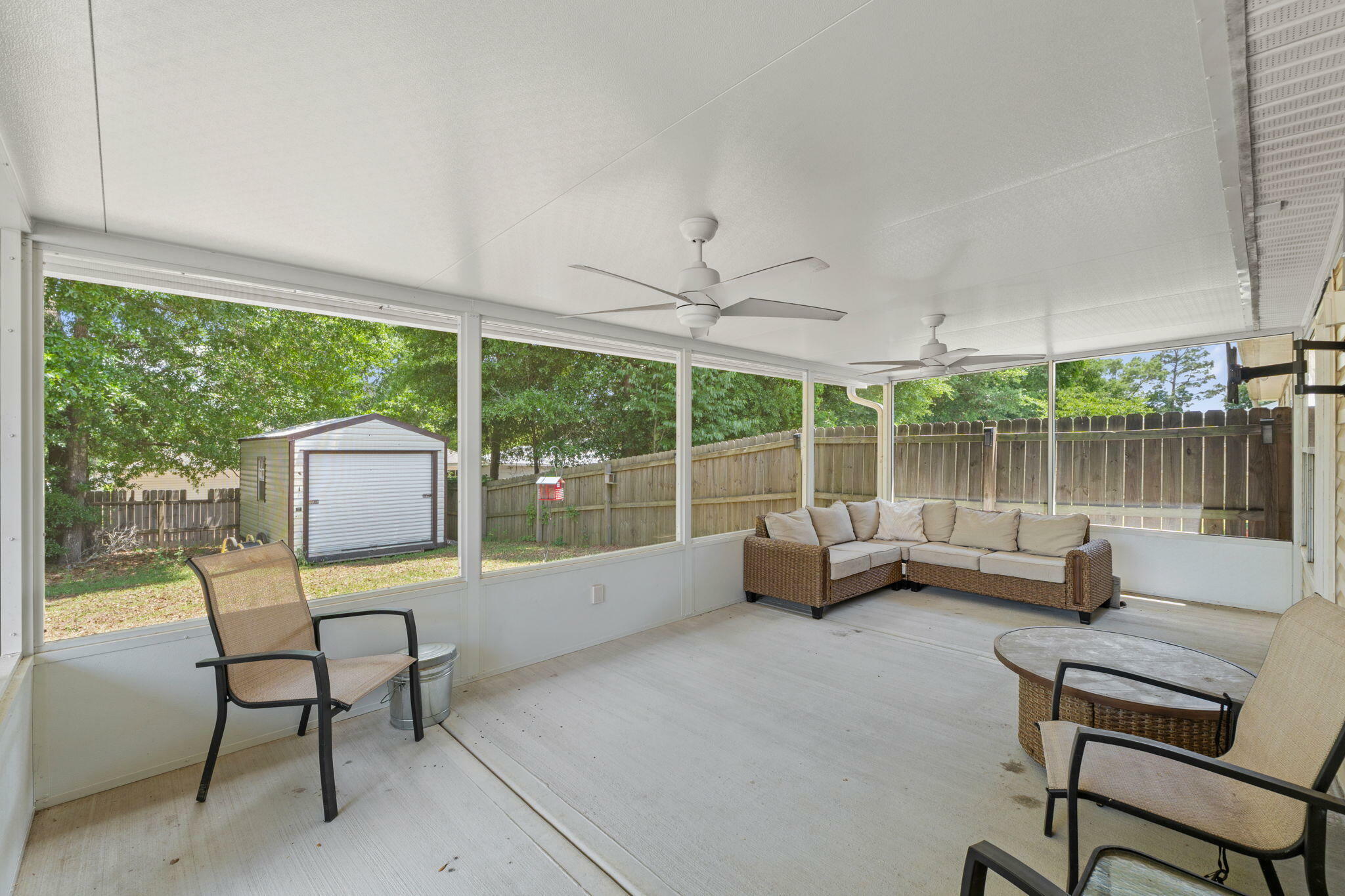 Property Photo: 404 Eisenhower Drive FL 32539