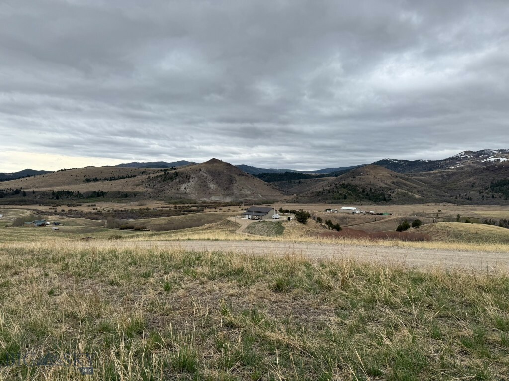 Property Photo: 76 Outlaw Trial MT 59711