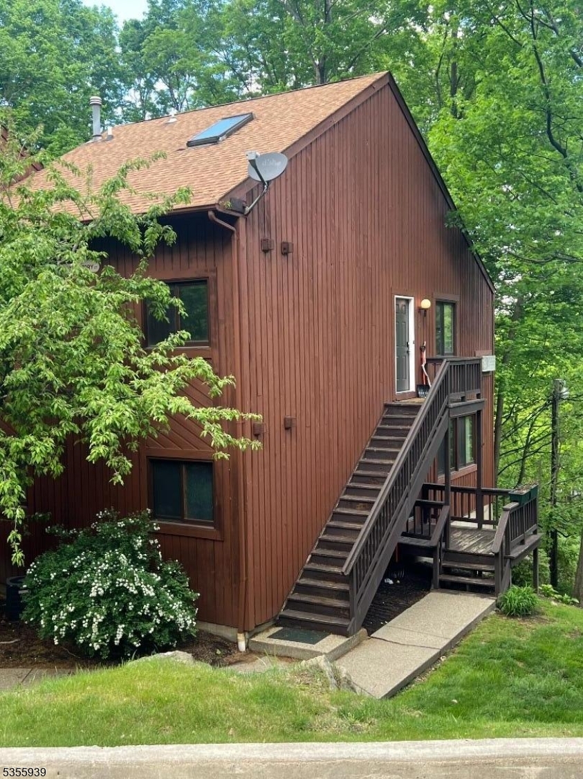 Property Photo:  3 Purgatory Ct Unit 1  NJ 07462 