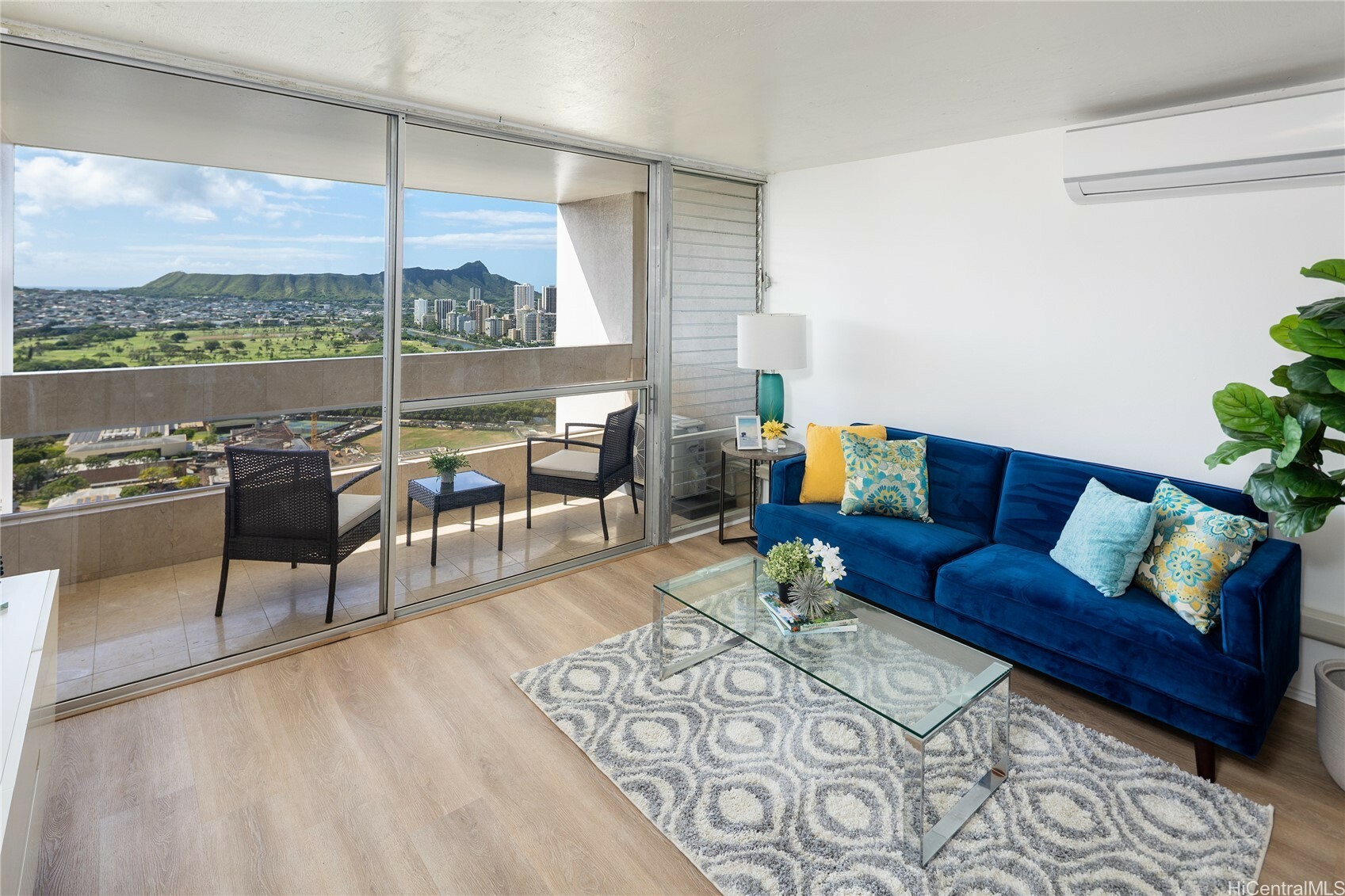Property Photo: 555 University Avenue 3707 HI 96826