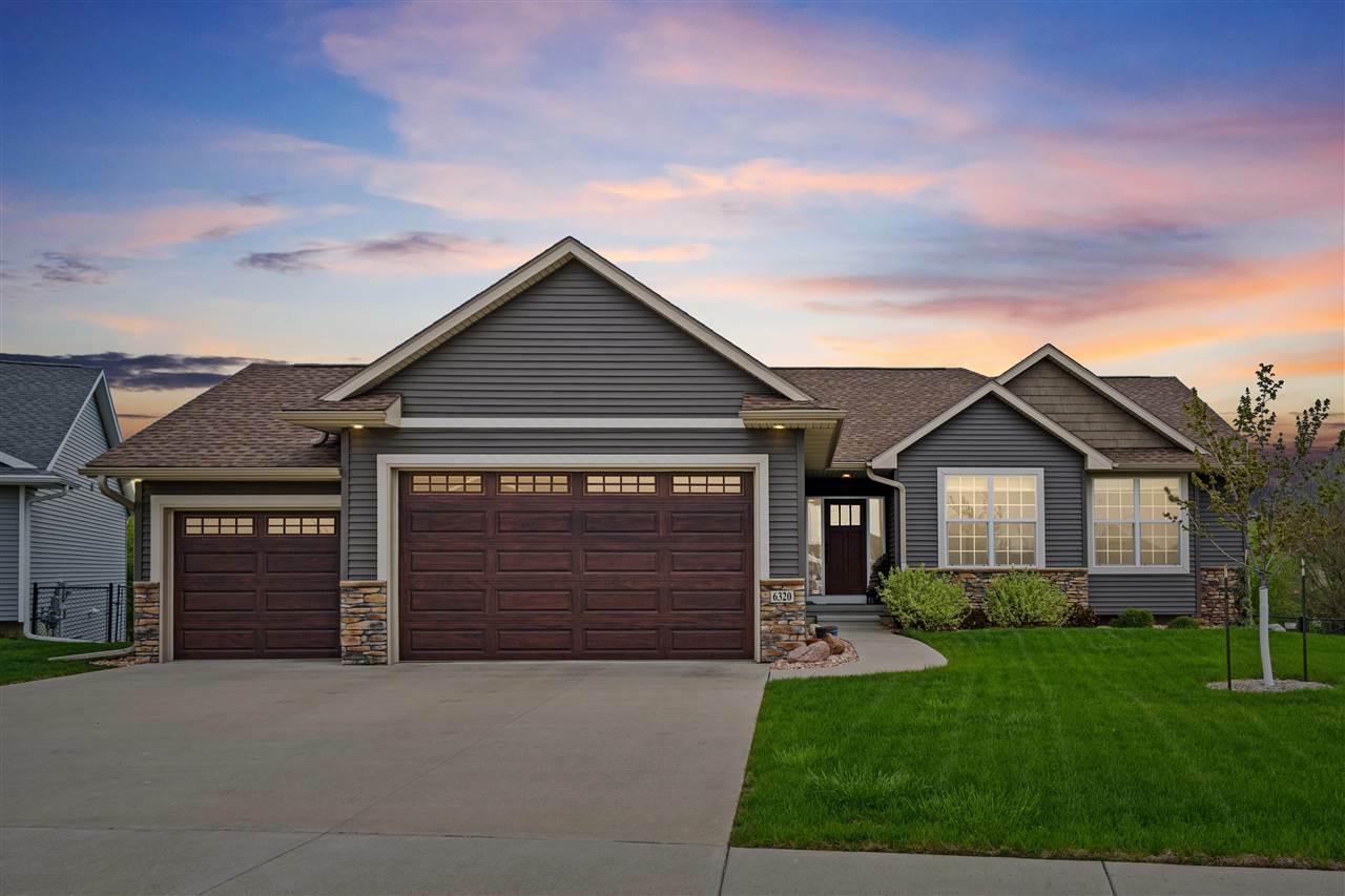 6320 Prairie Rose Cir SW  Cedar Rapids IA 52404 photo