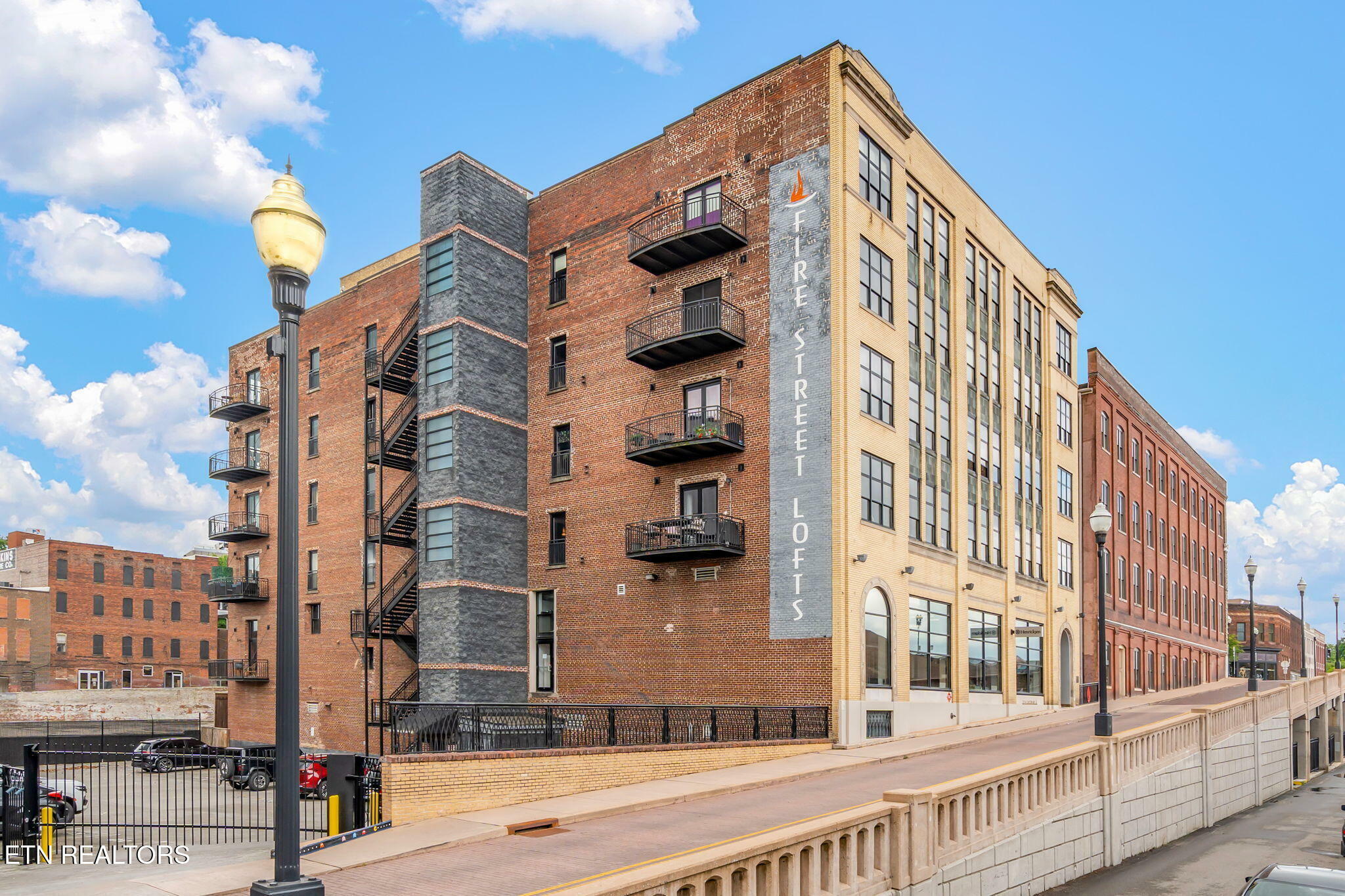 Property Photo: 220 W Jackson Ave 503 TN 37902
