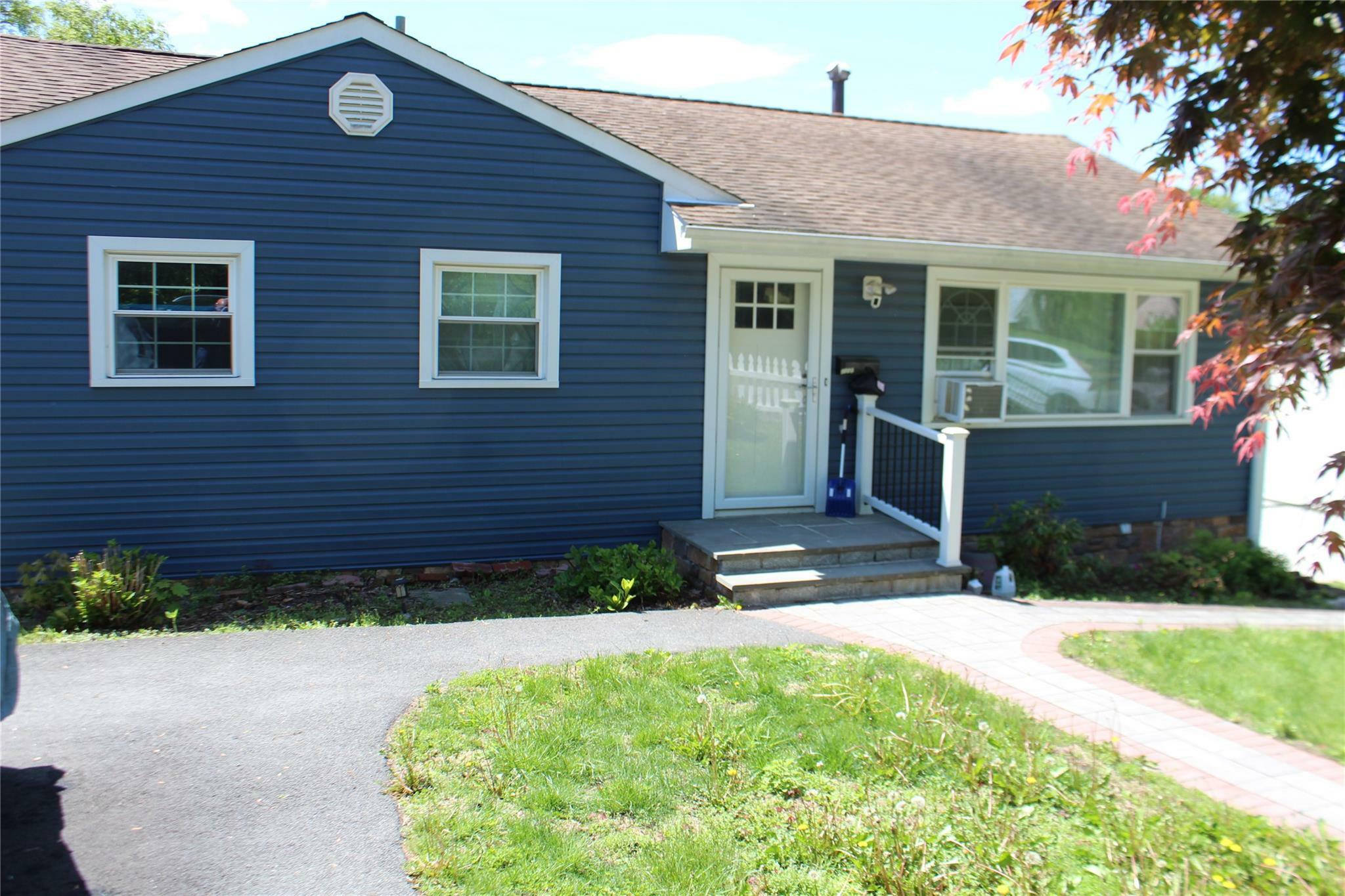 Property Photo: 1111 Frost Lane NY 10566