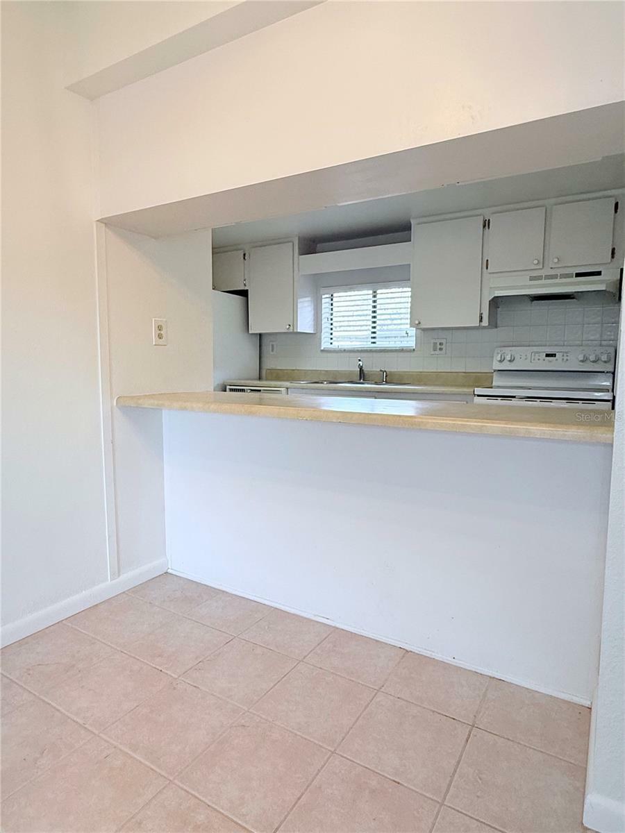 Property Photo: 8608 Lake Isle Drive 169 FL 33637
