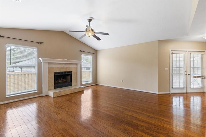 Property Photo: 8707 NW 10th Place FL 32606