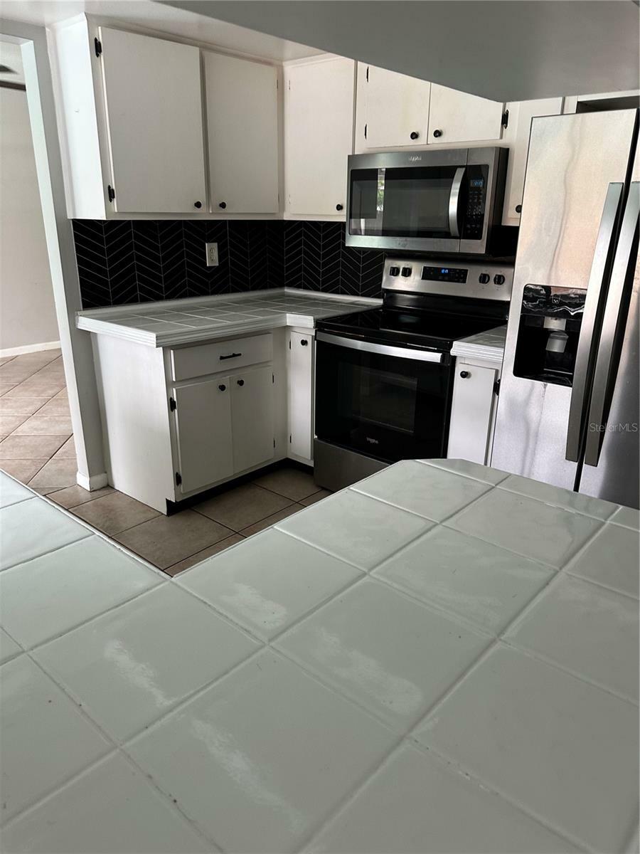 Property Photo: 2334 Colonial Court FL 34698