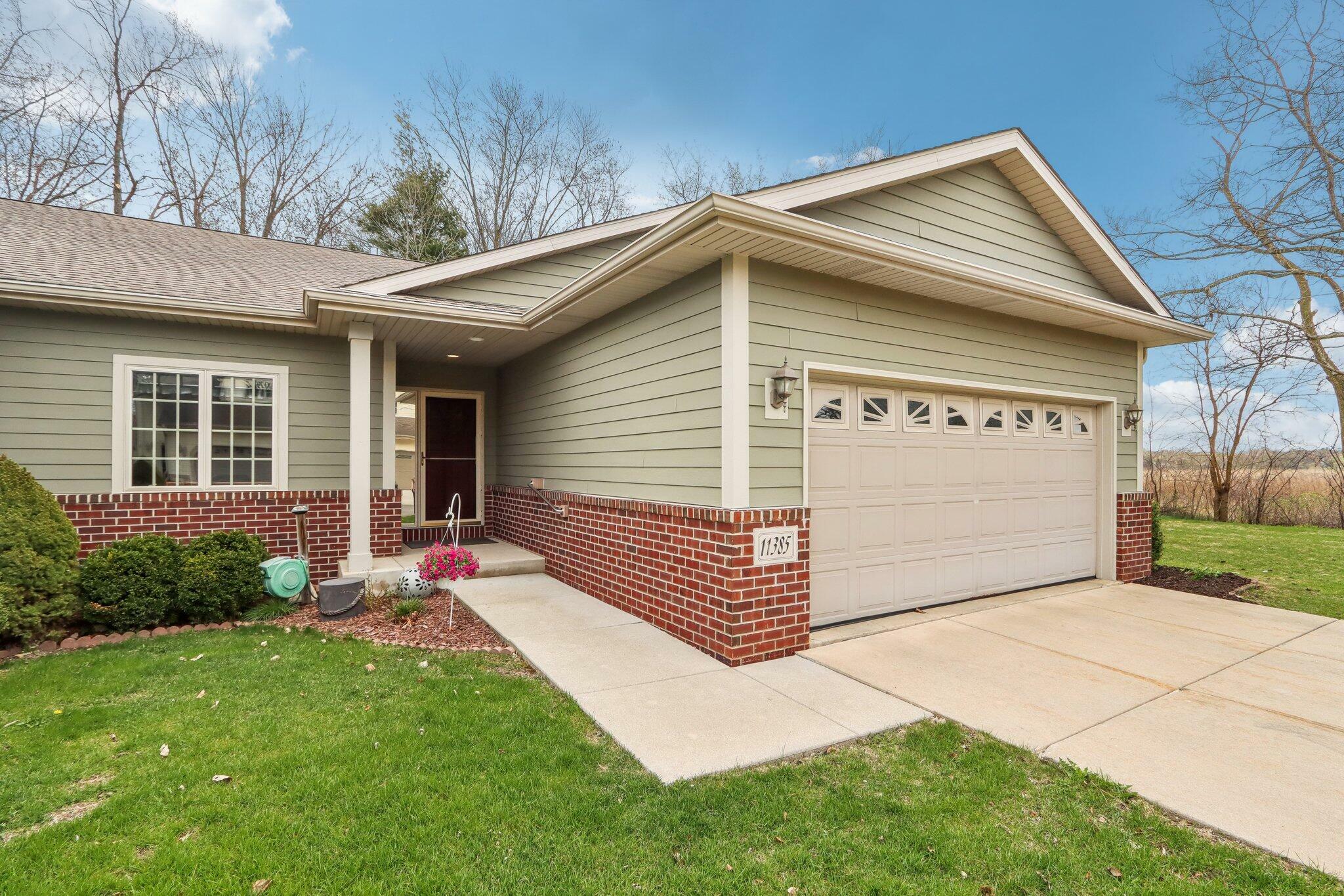 11385 W Rawson Ave  Franklin WI 53132 photo