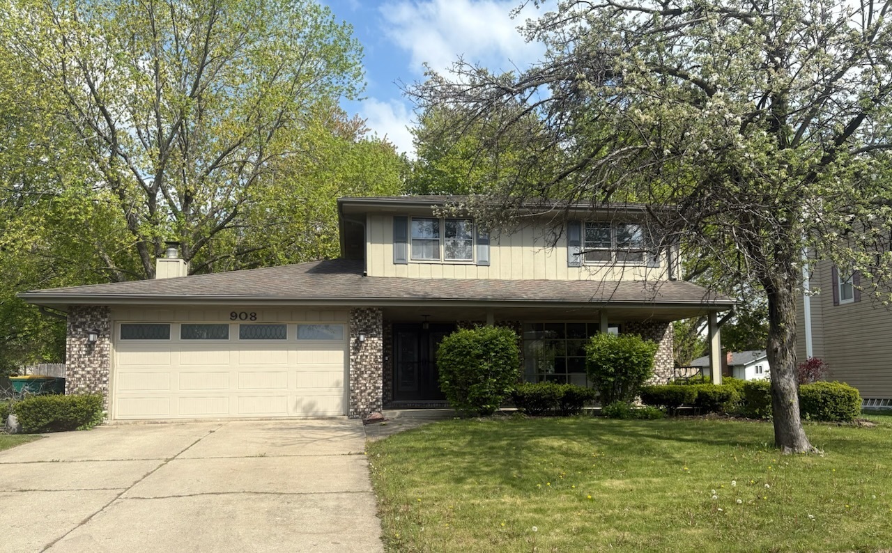 Property Photo: 908 Caprice Drive IL 60404