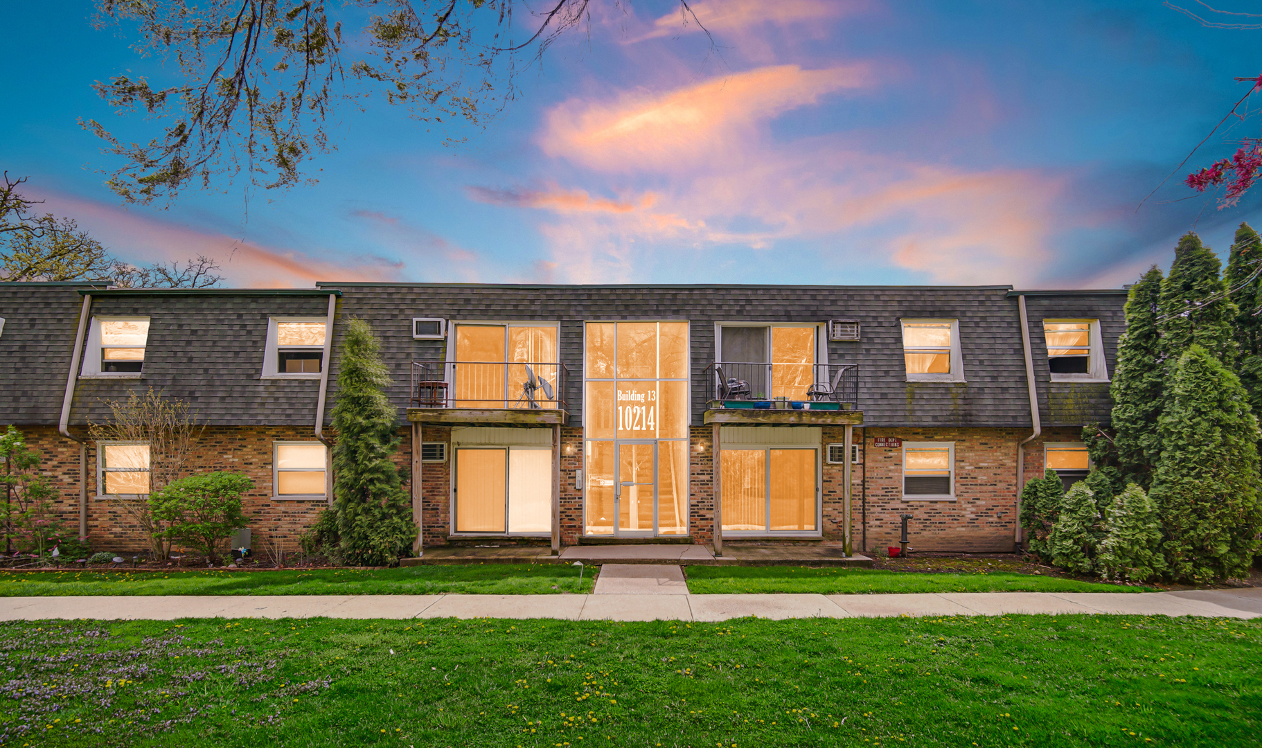 Property Photo: 10214 S 84th Terrace 109 IL 60465