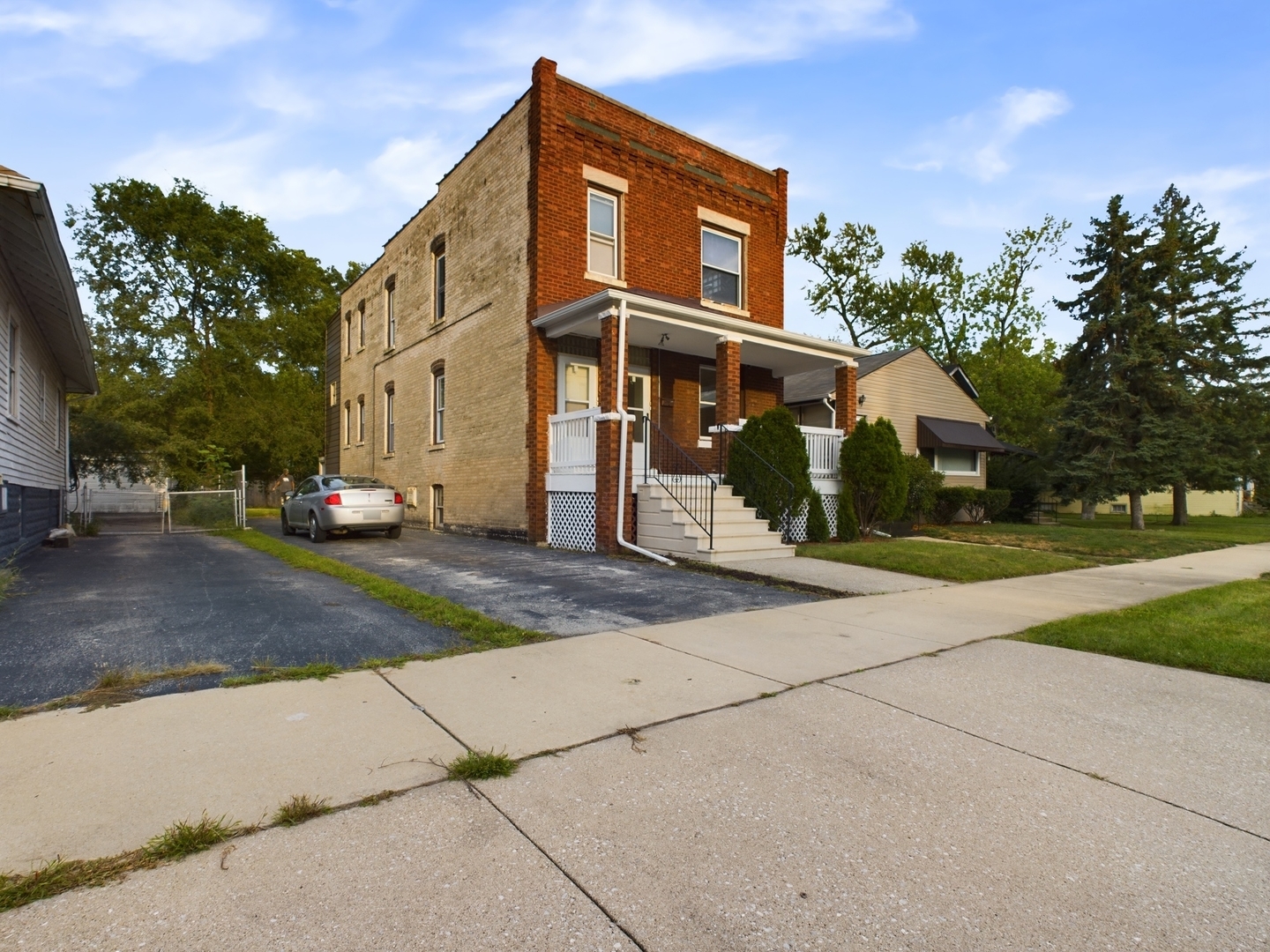 Property Photo: 625 Ingraham Avenue IL 60409