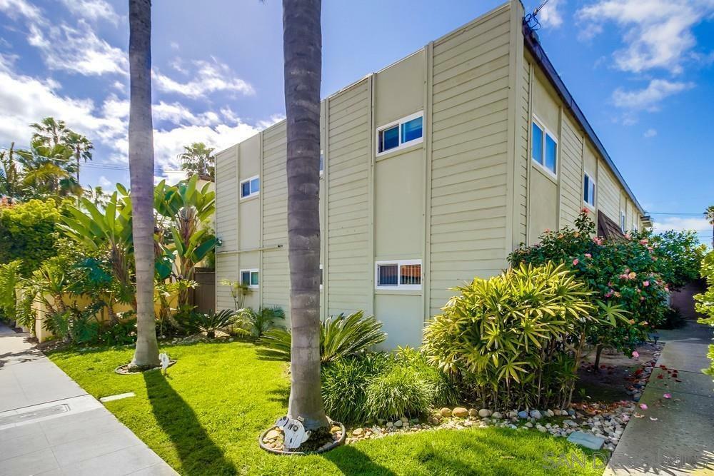 Property Photo: 447 Rosemont St CA 92037