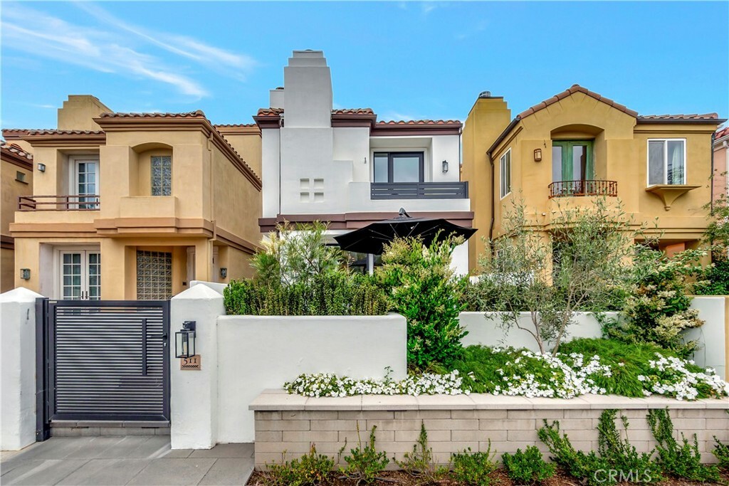 Property Photo: 511 21st Street CA 92648
