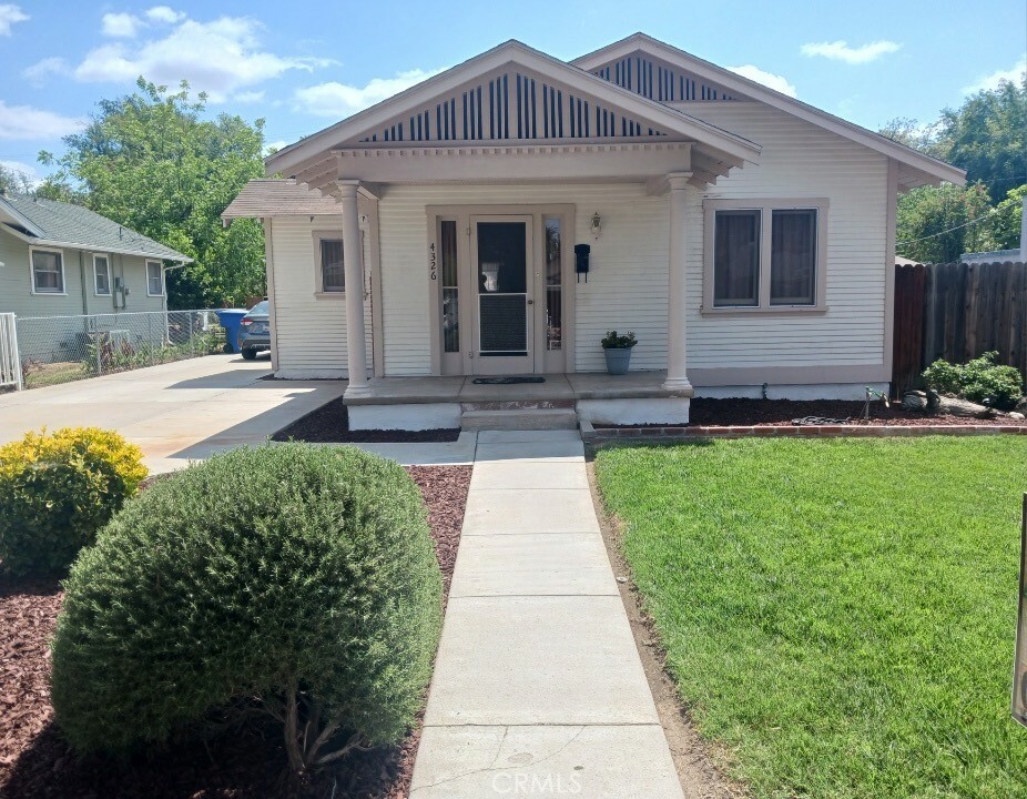 Property Photo: 4326 Edgewood Place CA 92506