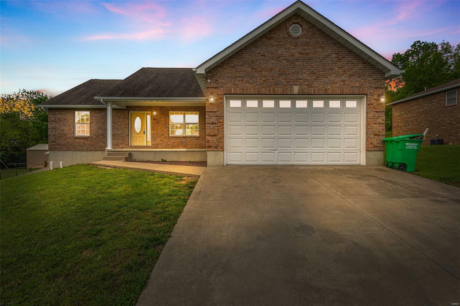 Property Photo: 1824 Oak Knoll MO 63640