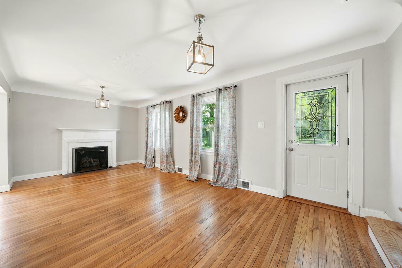 Property Photo: 517 McLain Lane MO 63122