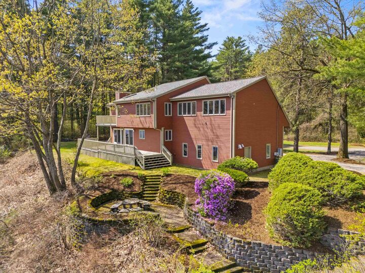 Property Photo:  6 Hidden Ranch Drive  NH 03106 