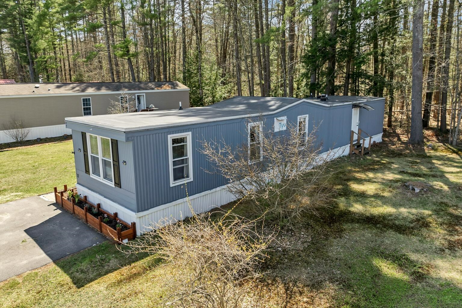 Property Photo: 11 Chancellor Drive NH 03303