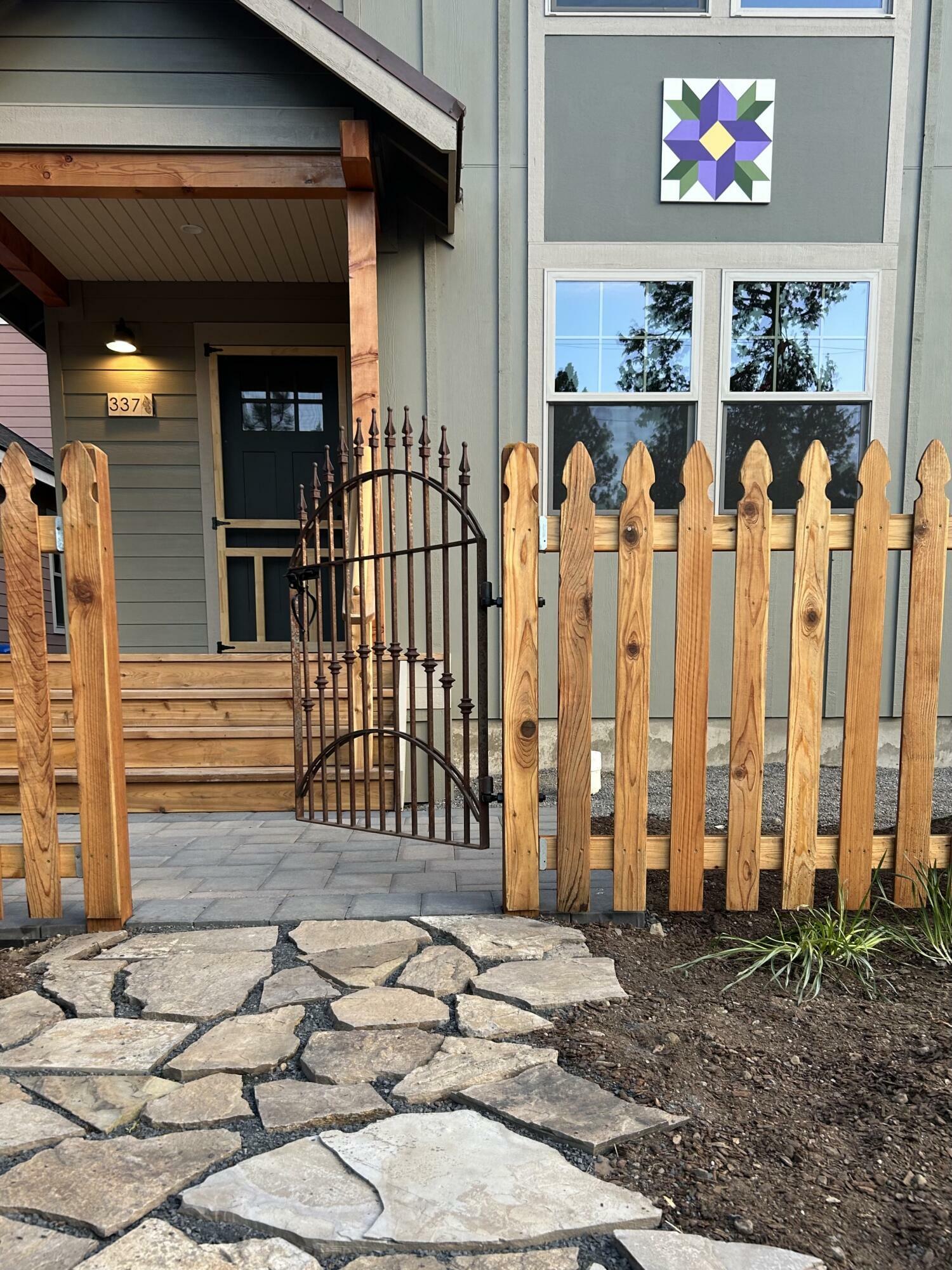 Property Photo:  337 W Jefferson Avenue  OR 97759 