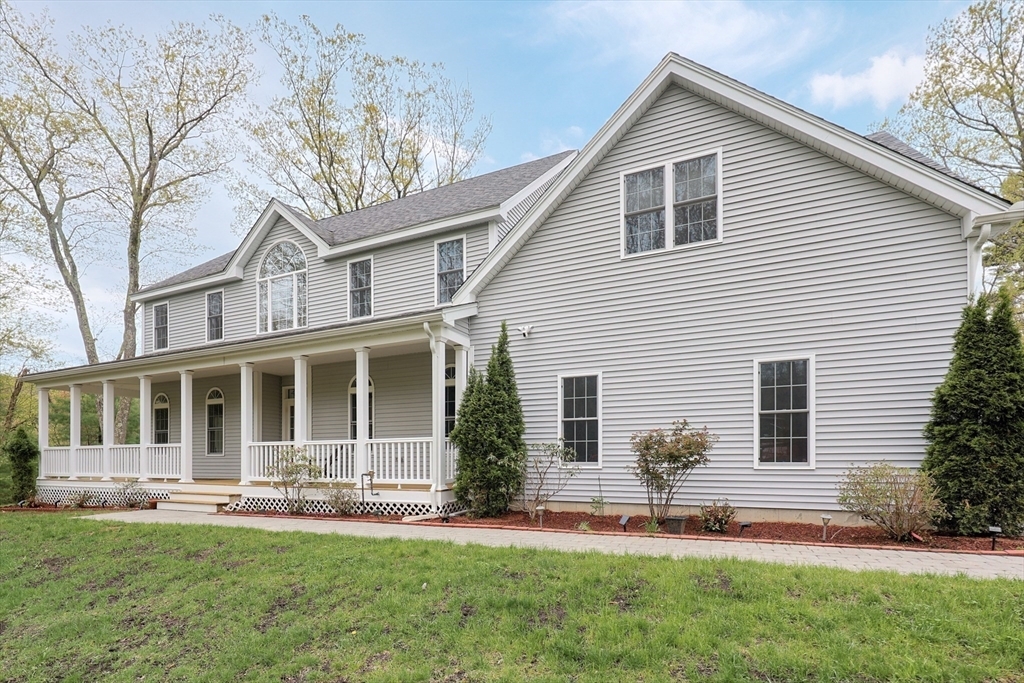 Property Photo: 662 Concord St MA 01746