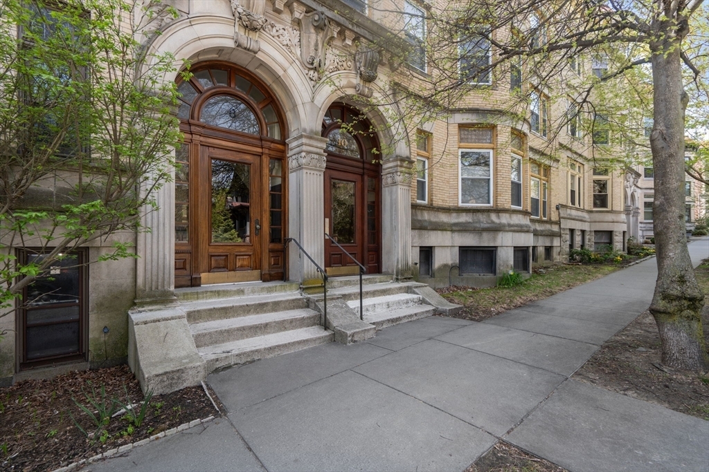 Property Photo: 8 Browne Street 1 MA 02446