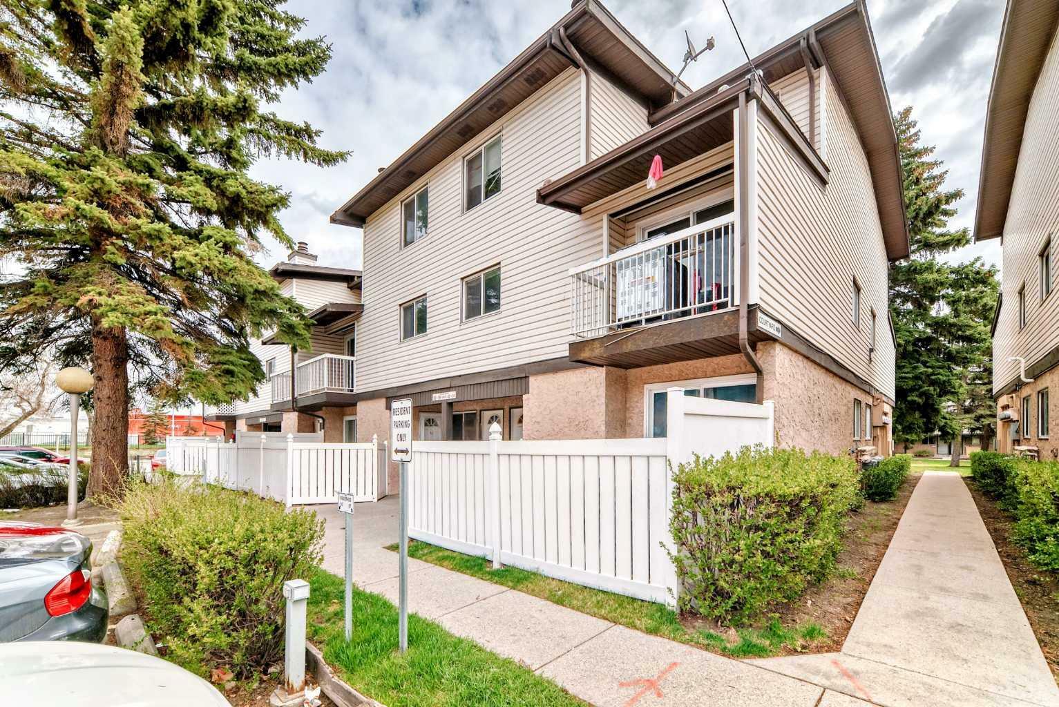 3705 Fonda Way SE 32  Calgary AB T2A 6G9 photo