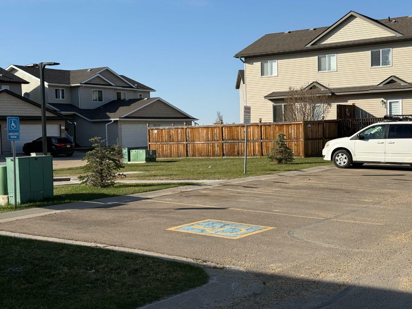 Property Photo: 6802 50 Avenue 10 AB T4V 5C7