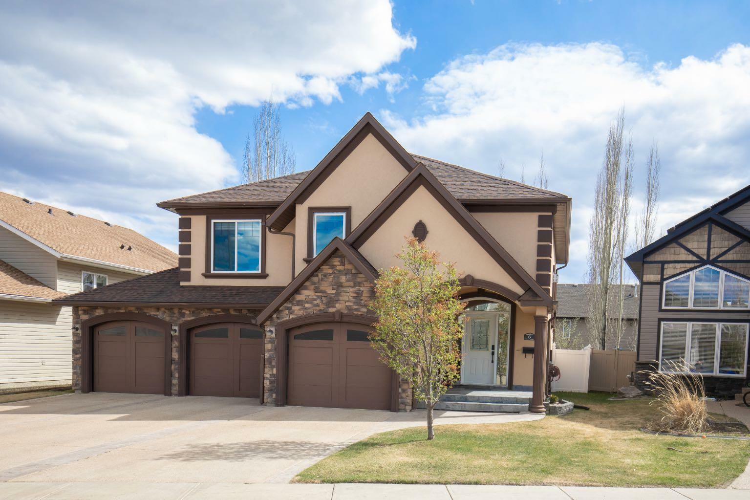 Property Photo: 6 Oscar Court AB T4P 0E8