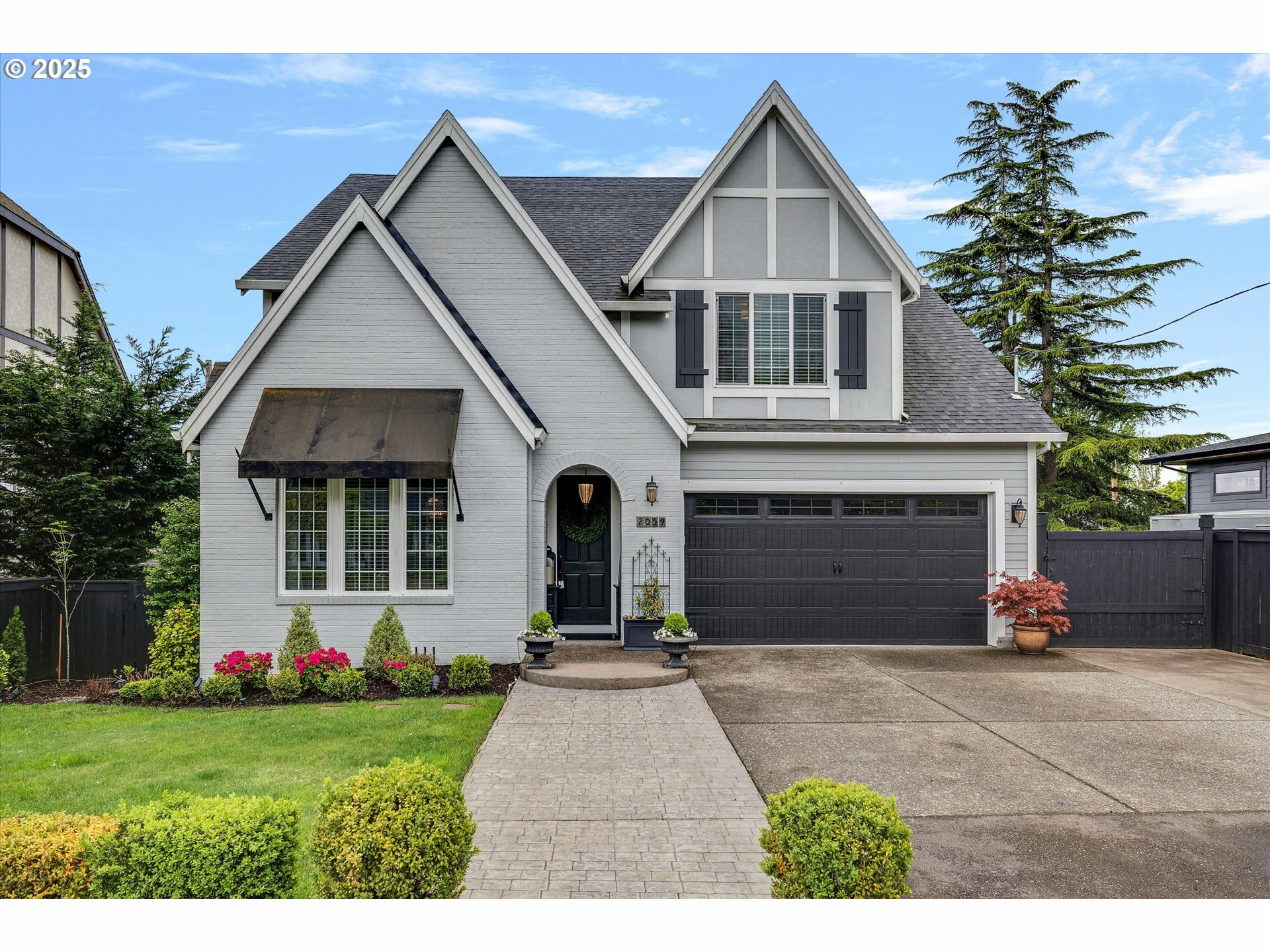Property Photo: 2059 NW Ramsey Dr OR 97229