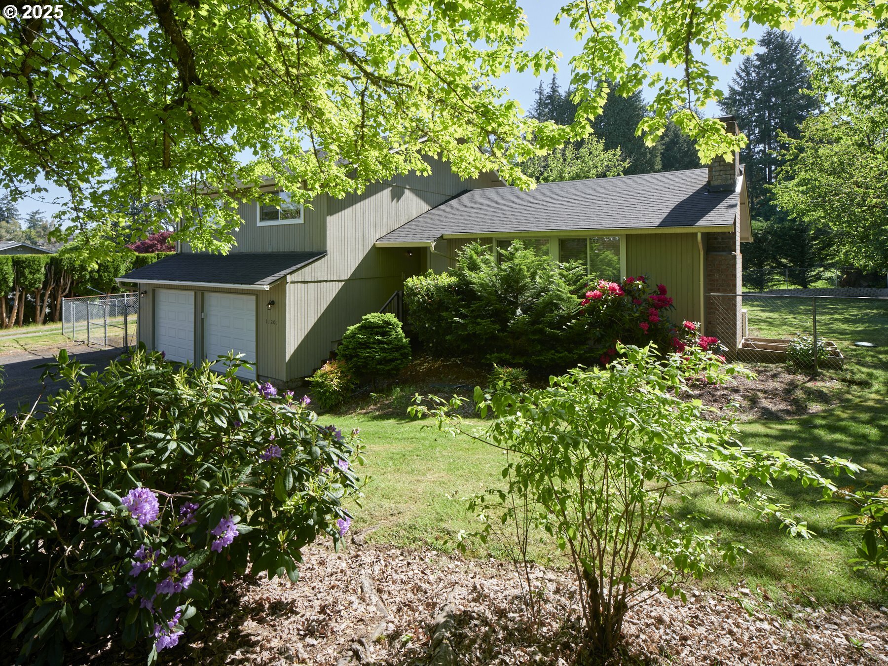 Property Photo: 11201 NW 16th Ave WA 98685
