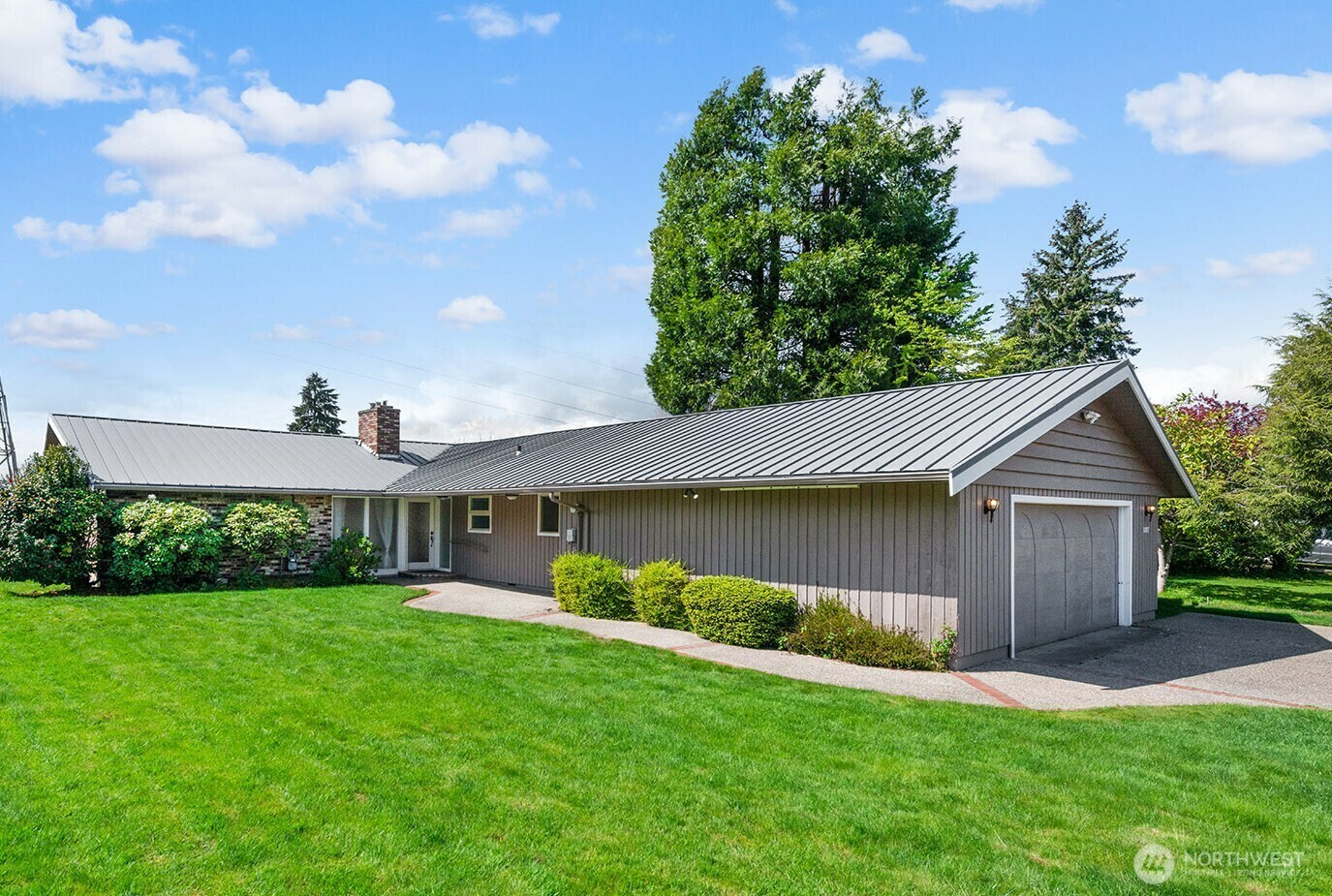 Property Photo: 1817 125th Avenue SE WA 98005