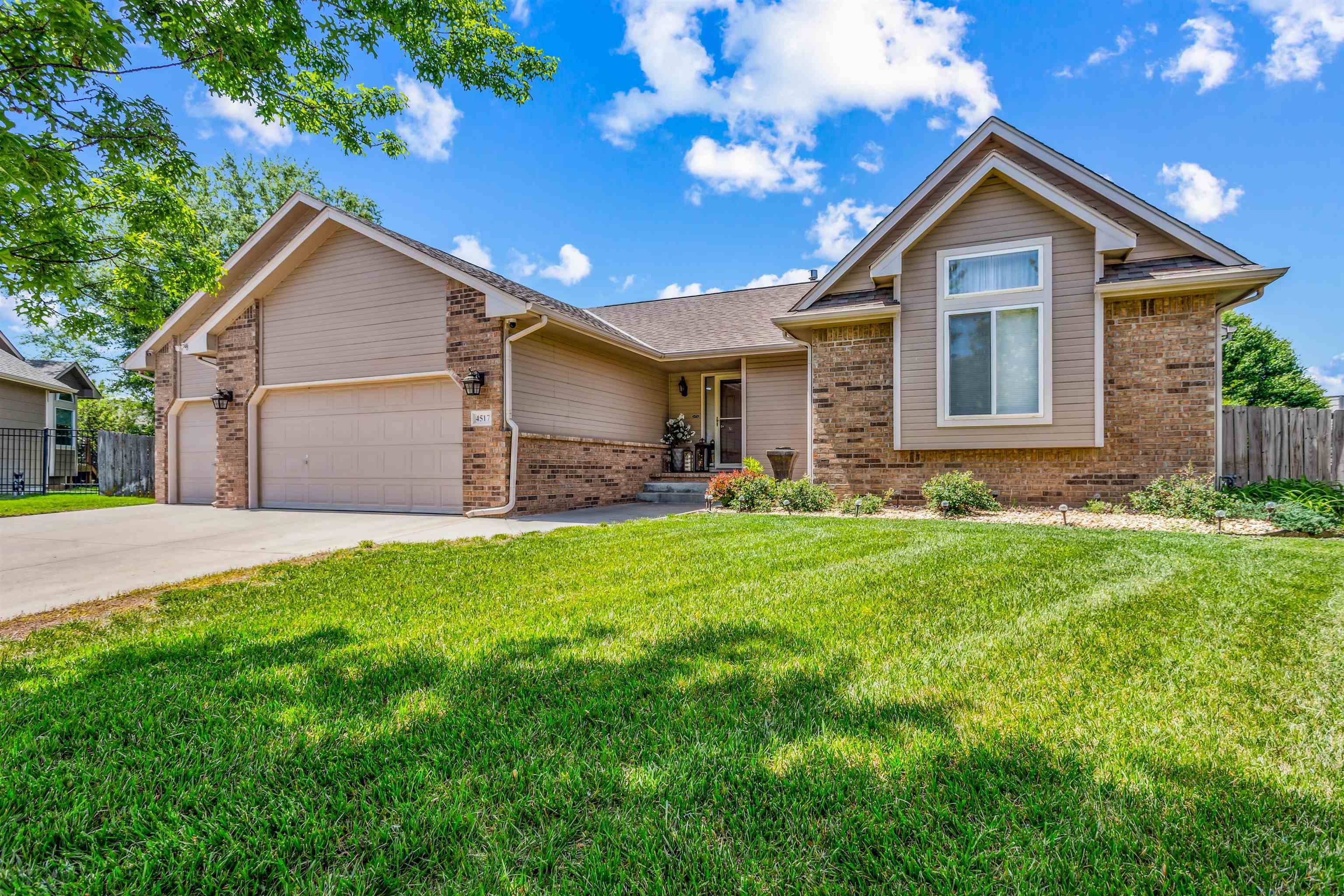 4517 E Eagles Landing Ct  Wichita KS 67220-5503 photo