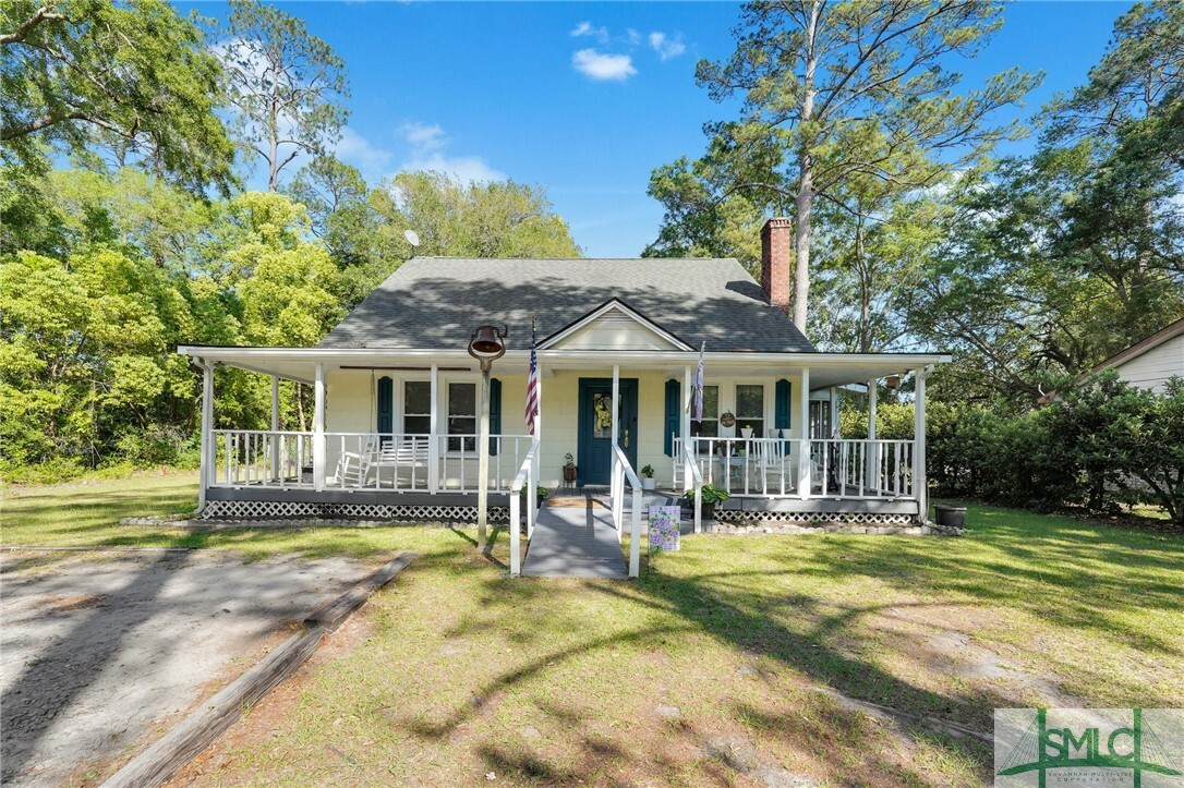Property Photo: 614 S Main Street GA 31313