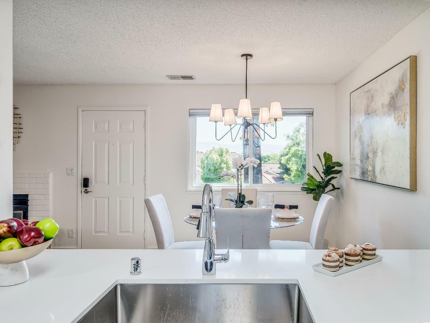 Property Photo: 2202 La Terrace Circle CA 95123