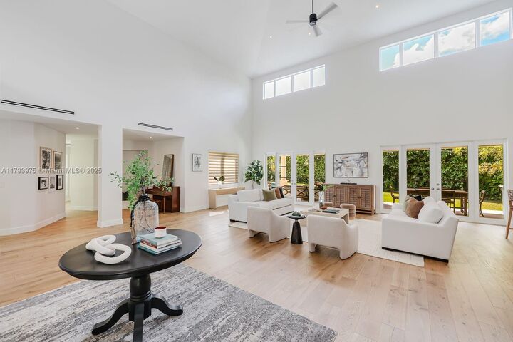 Property Photo: 6910 SW 145th Ter FL 33158